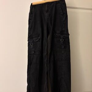 American Eagle Black Cargo Pants